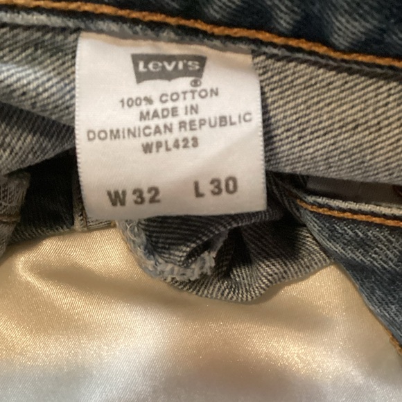 Levi's Dark Blue Jean Shorts - Picture 4 of 4